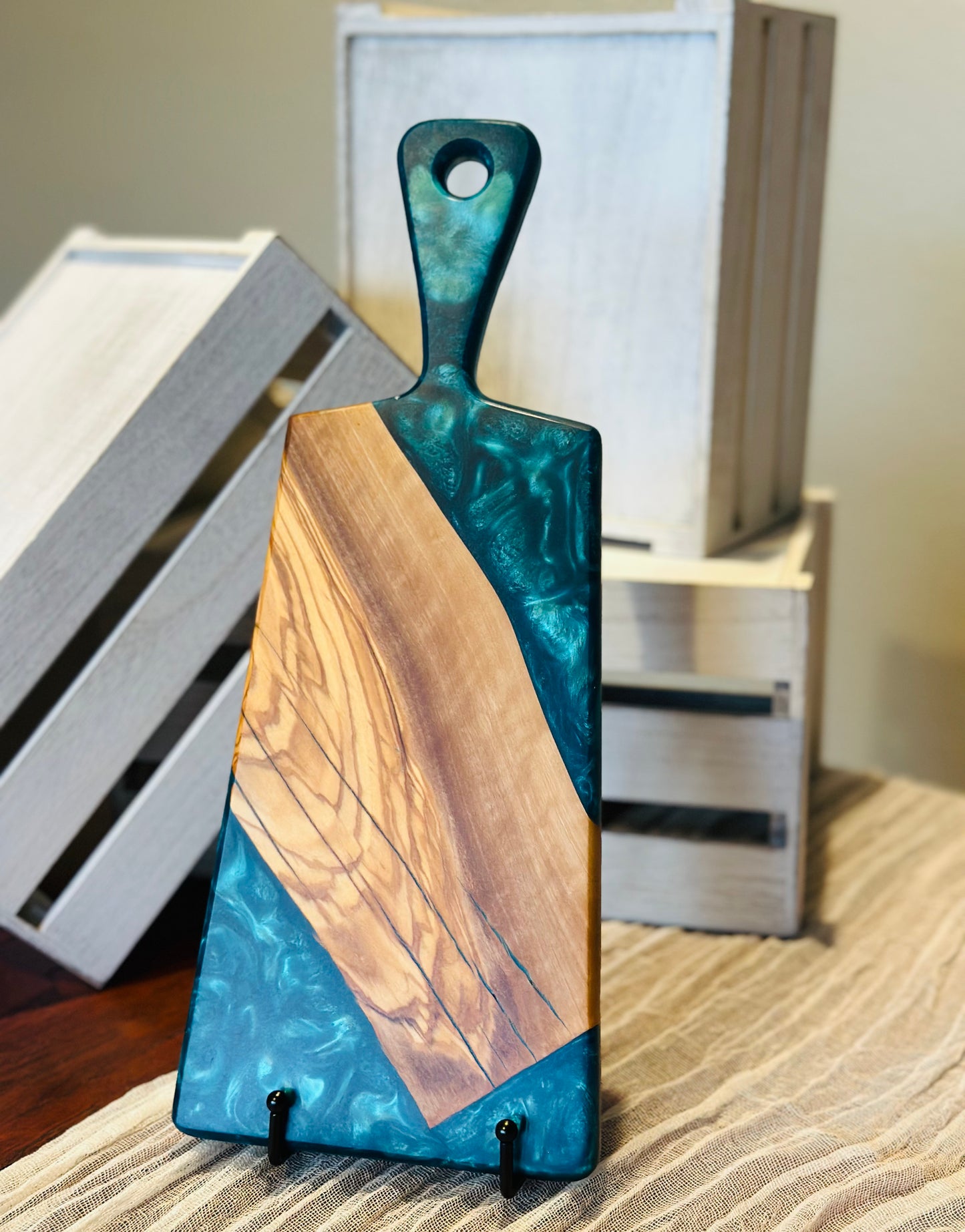 Olivewood cutting board